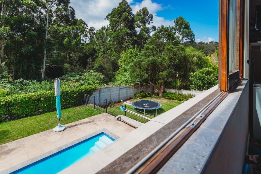 4 Bedroom Property for Sale in Twee Rivieren Western Cape